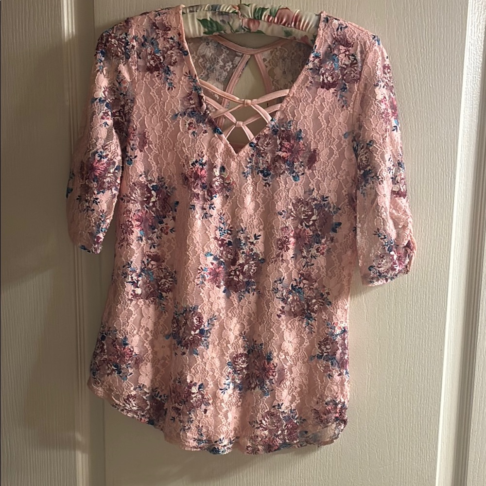 No Boundaries Pink Tie Front Blouse with 3/4 Sleeves size S (3-5)
